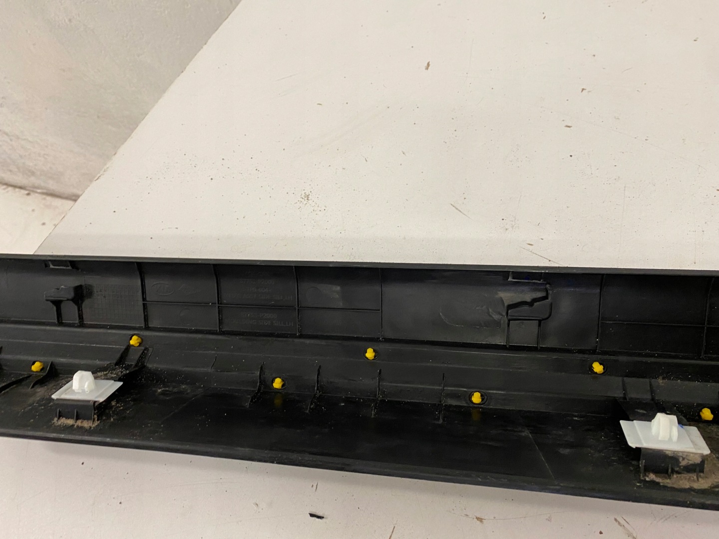 KIA SORENTO III moulding threshold left cover of the threshold