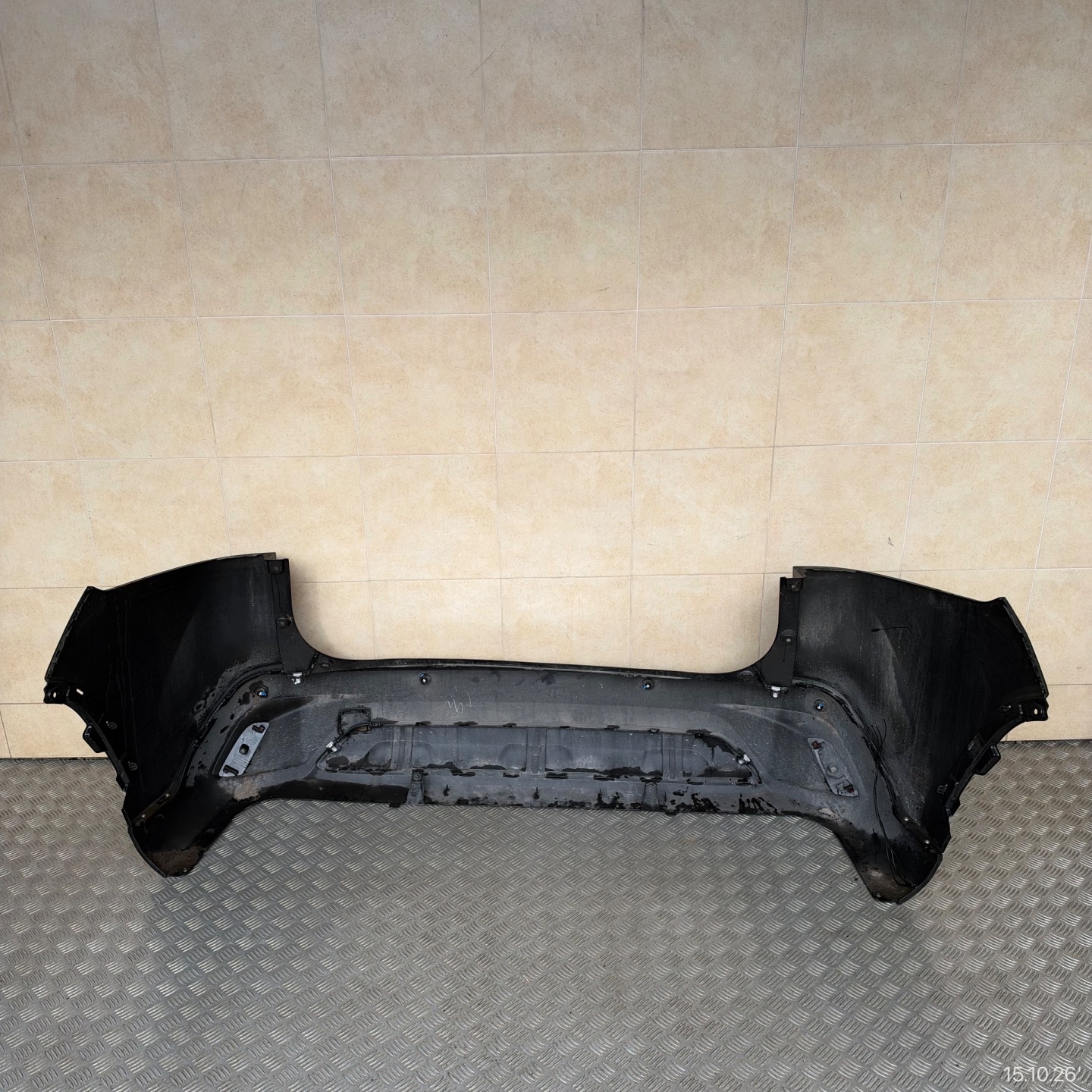 bumper rear complete TOYOTA COROLLA CROSS 2025 year 4 PDC