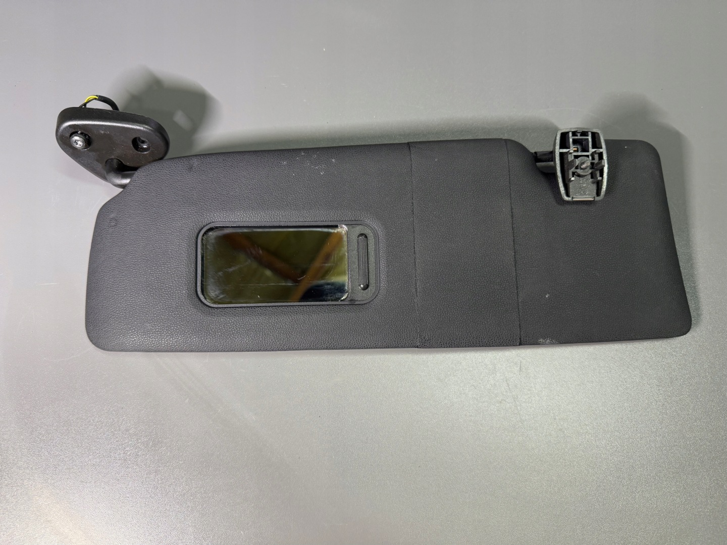 BMW 1 E81 E87 visor visor left EUROPA