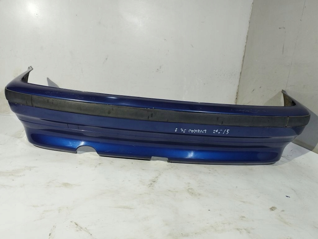 BMW E36 compact nárazník záď zadní