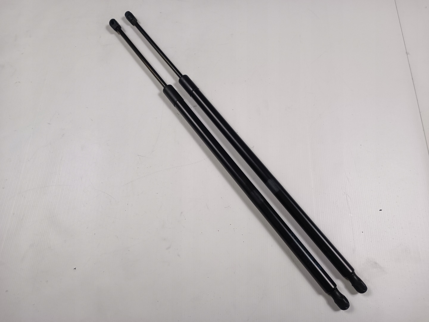 damper bonnet boot L+P Chrysler Pacifica 16