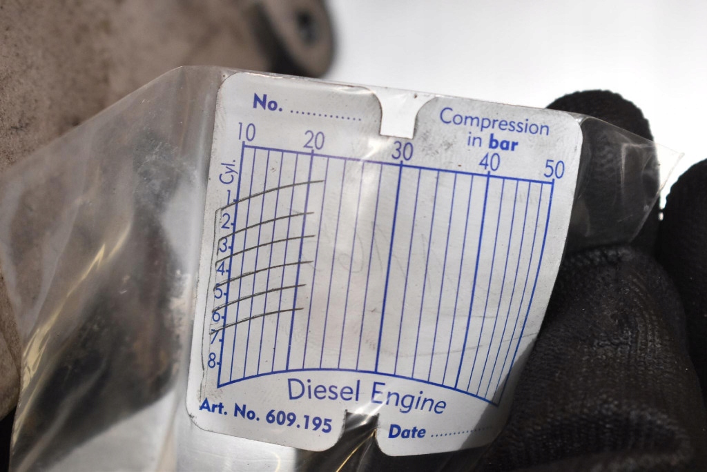 engine DIESEL pump M57D30TU2 BMW X5 E70 3.0 D 235 KM 06-10 KOMPRESJA