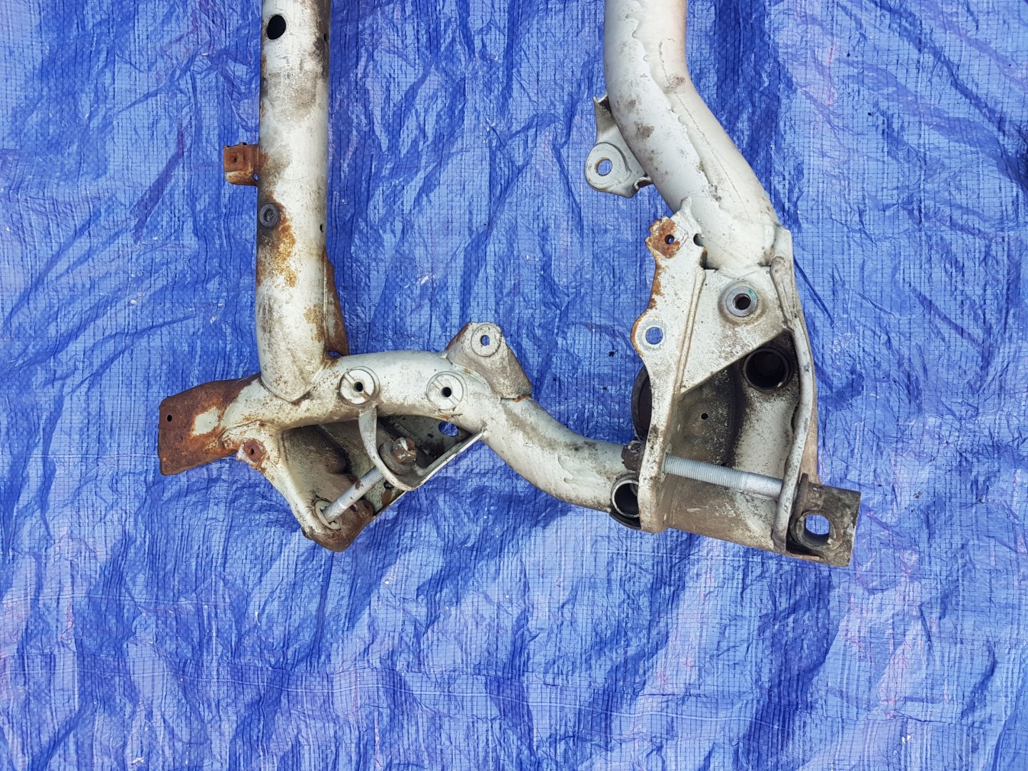 axle beam front of the engine MERCEDES W212 LIFT sider subframe axle beam front
