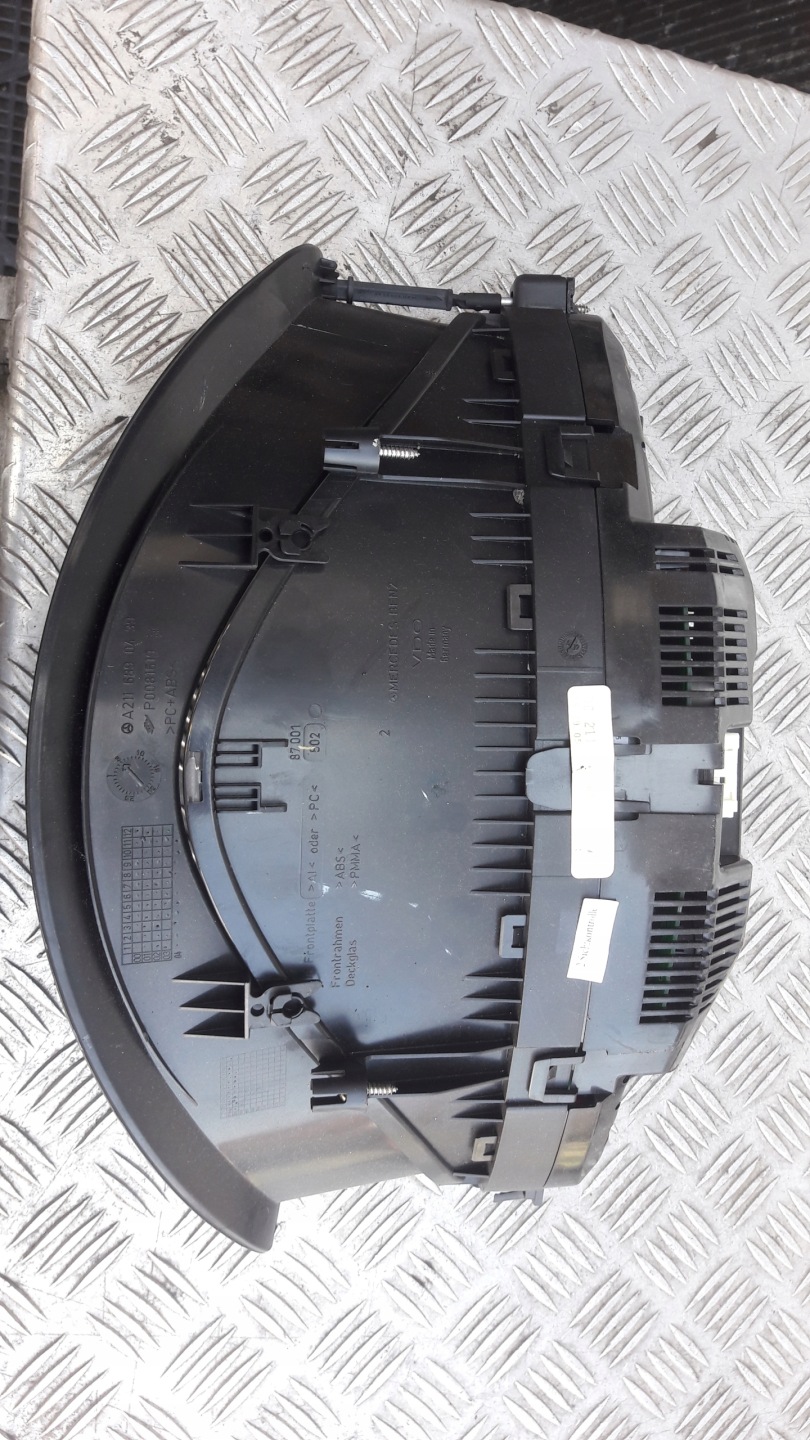 MERCEDES W211 CDI dials clock 2115402448