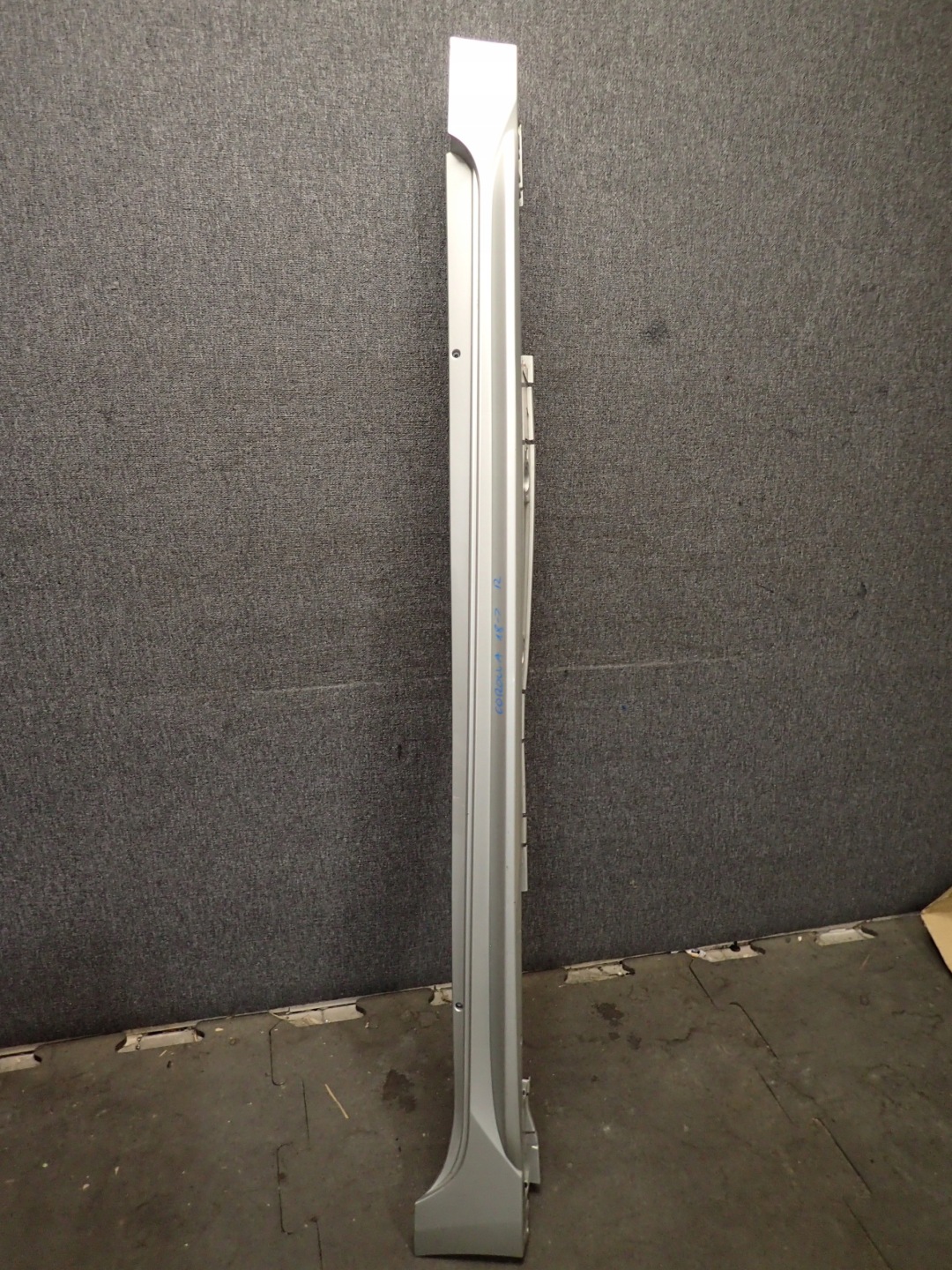 threshold moulding threshold right TOYOTA COROLLA 18