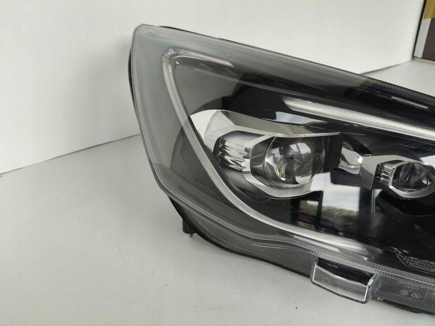 light right REFLEKTOR FORD FOCUS MK4 18- FULL LED