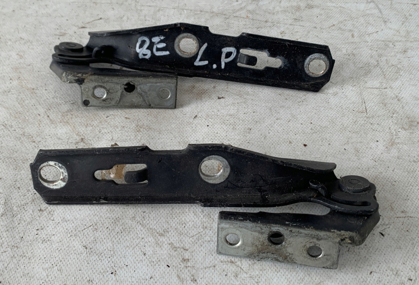# hinge bonnets right + left AUDI A4 B6 B7