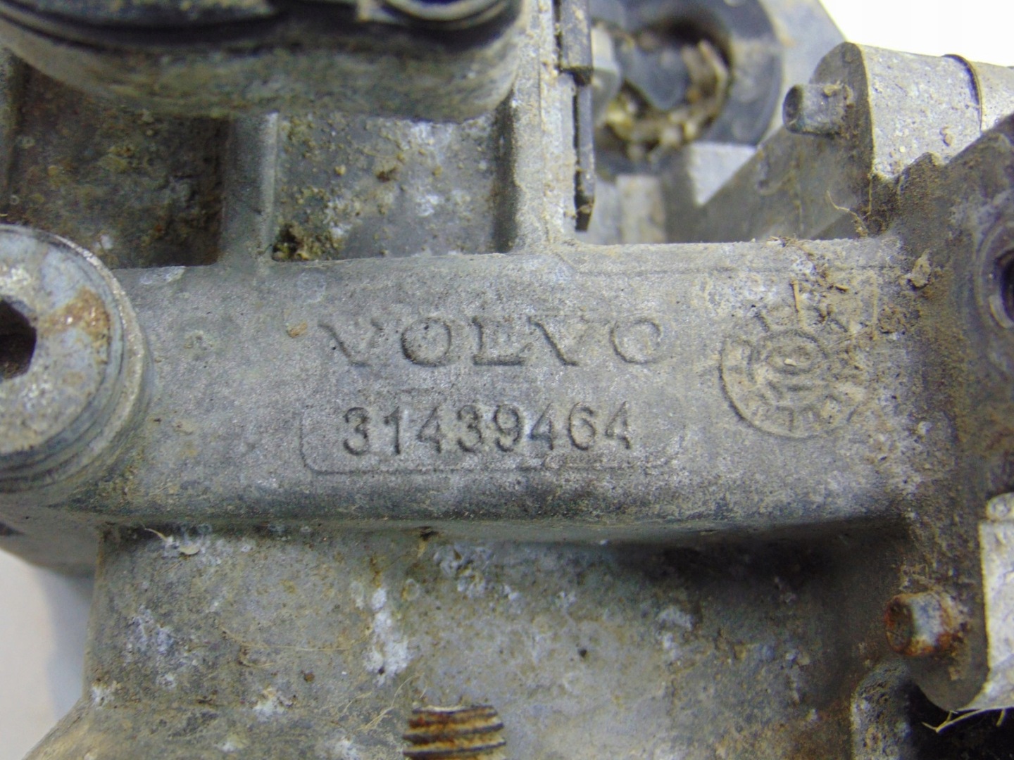 Abgaskuehler AGR AGR-Ventil VOLVO V40 II 2.0 D4 31439464