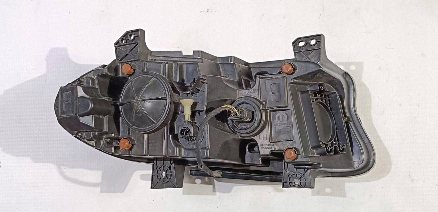 Licht vorne vorne links Nebelscheinwerfer Original Dodge Charger 2015