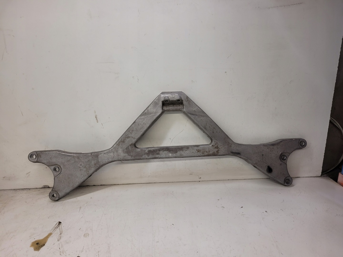 TRAVERSE TRAVERSE KIELICHOW AUDI A8 4H0806151B