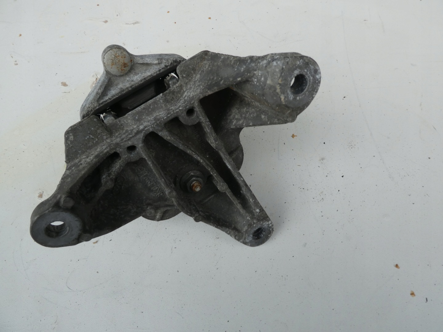 holder gearbox mounting AUDI A4 A5 8K0399115R