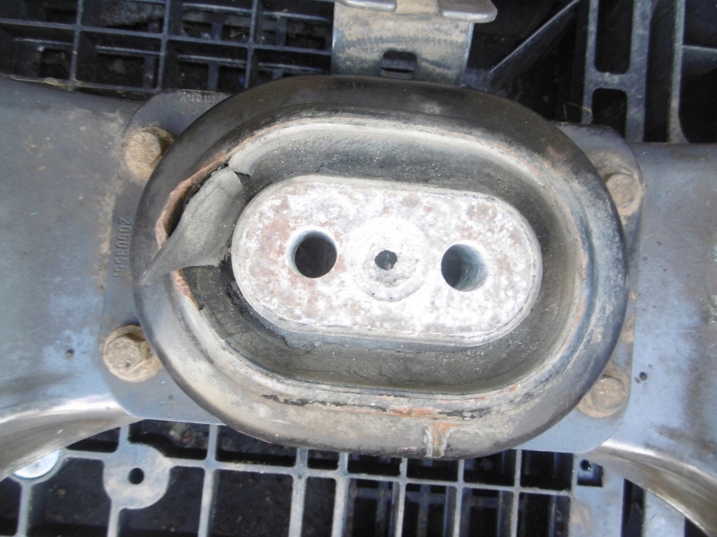 sider VOLVO FH axle beam subframe of the engine