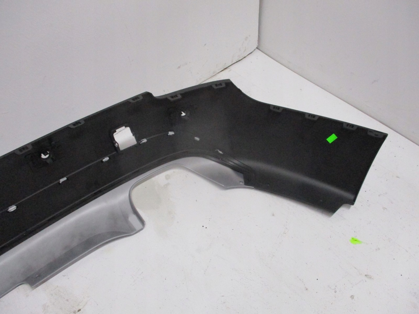 dopuna branika BMW X1 E84 ispod PDC X-LINE 51122993570