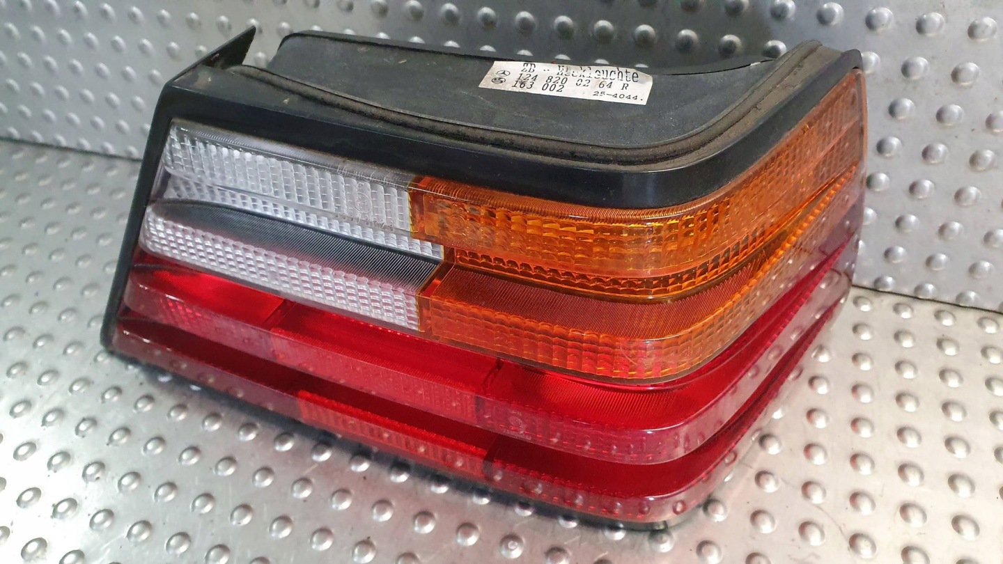 light rear part right MERCEDES W124 1248200264 93