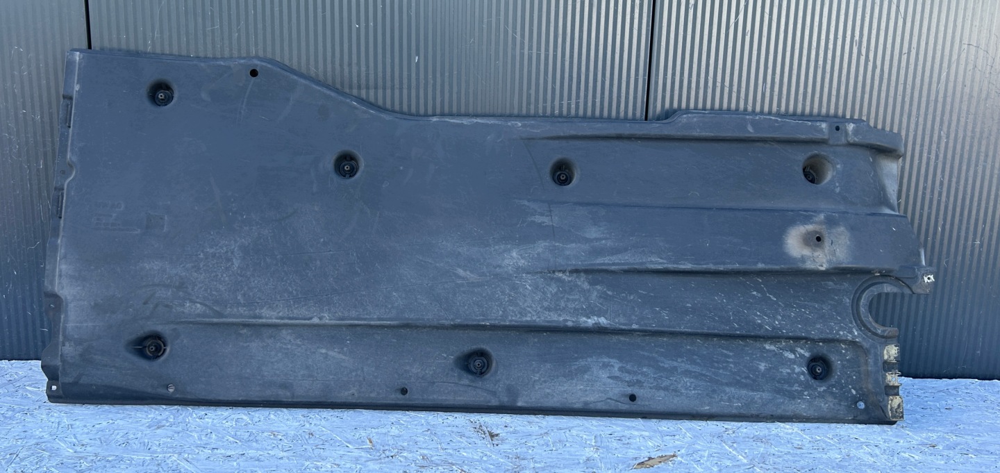 cover chassis left VW PASSAT B8 14- 3Q0825201H