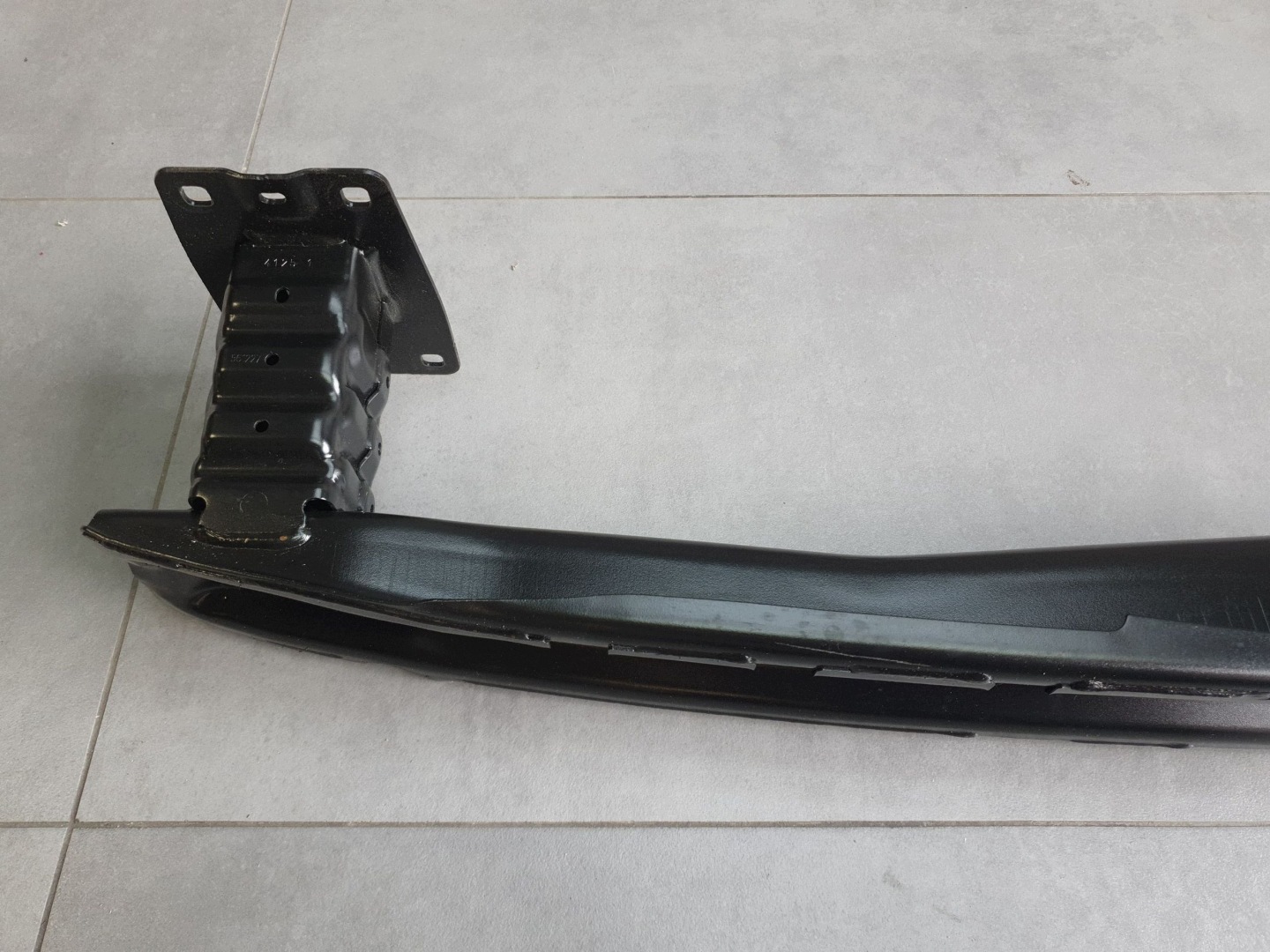 Audi A3 8Y sportback TRAVERSA paraurti posteriore 8Y0807309C