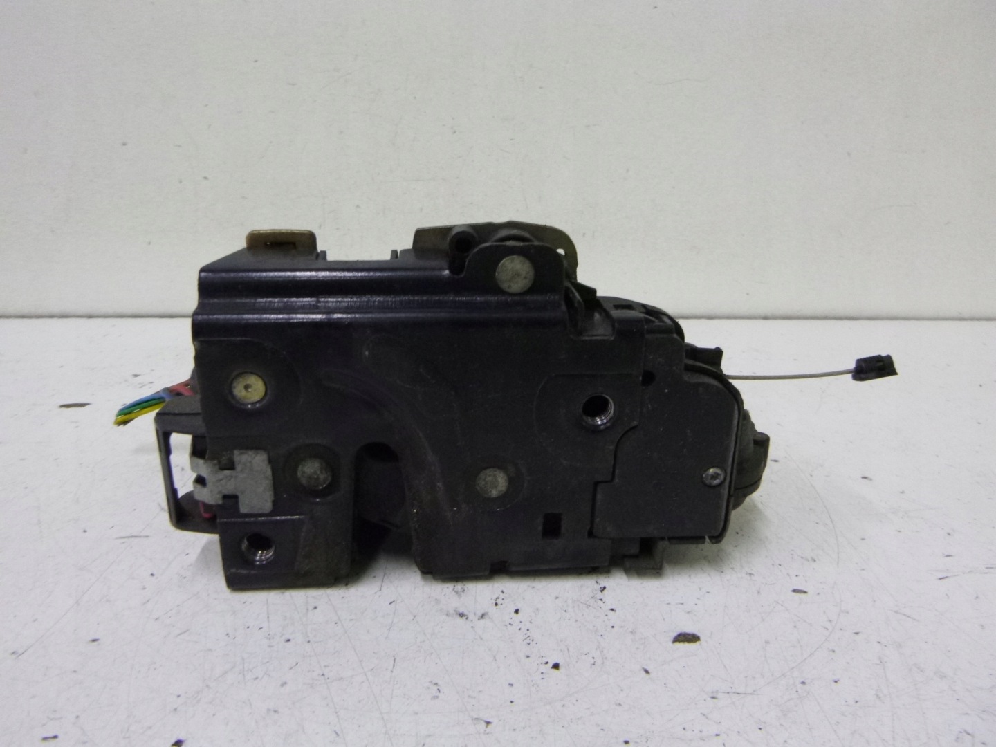 lock rear part left Skoda Octavia 2000r.