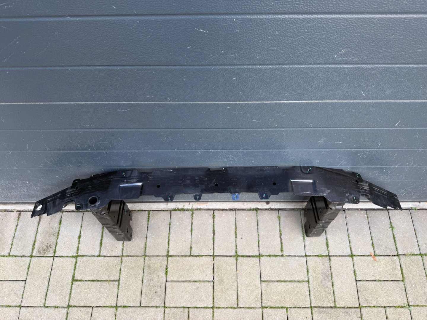 Bmw IX3 sider below bumper front front