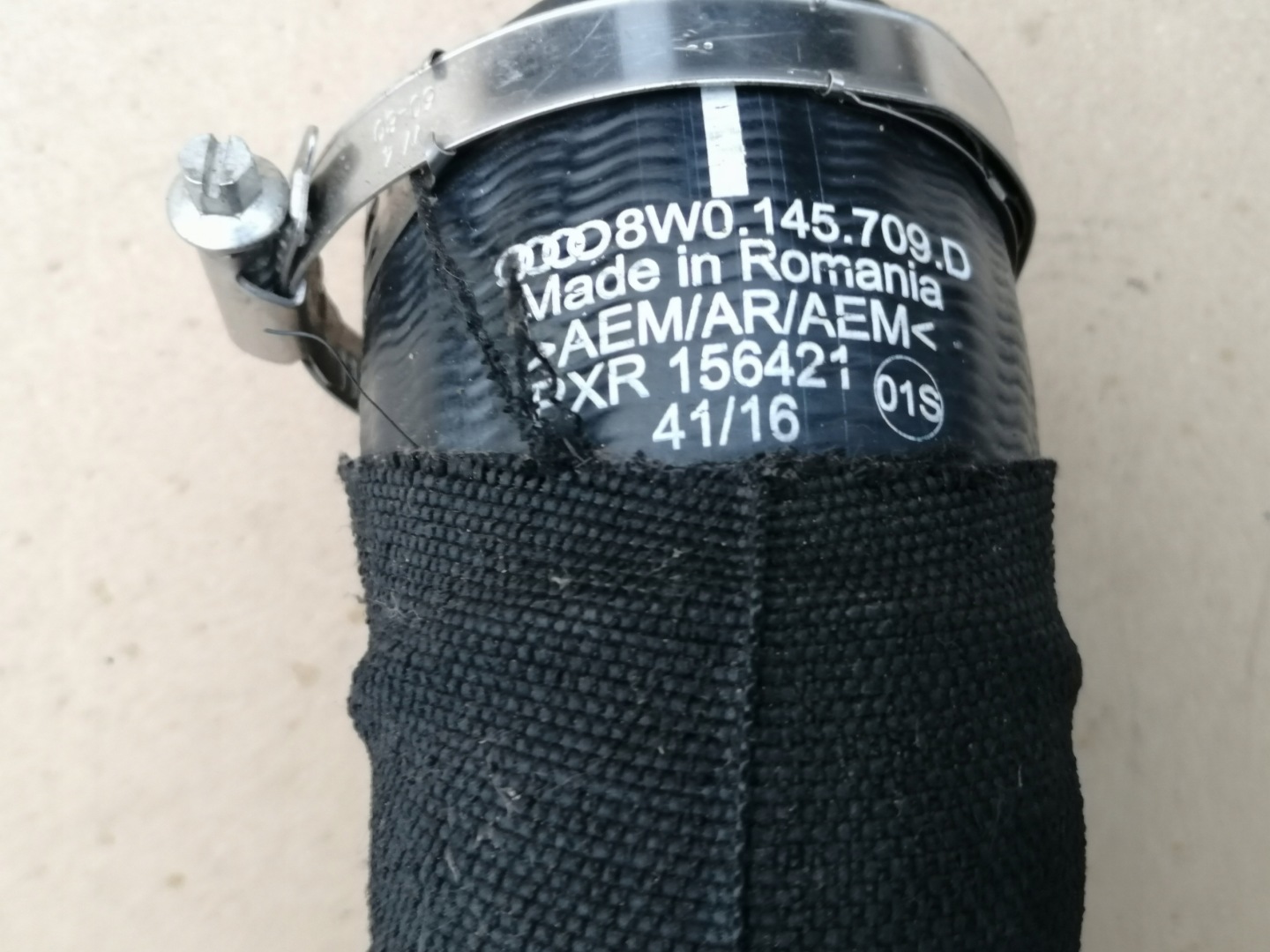 hadice vedení intercoolera 8W0145709D AUDI A5 S5 RS4 RS5 originál!!