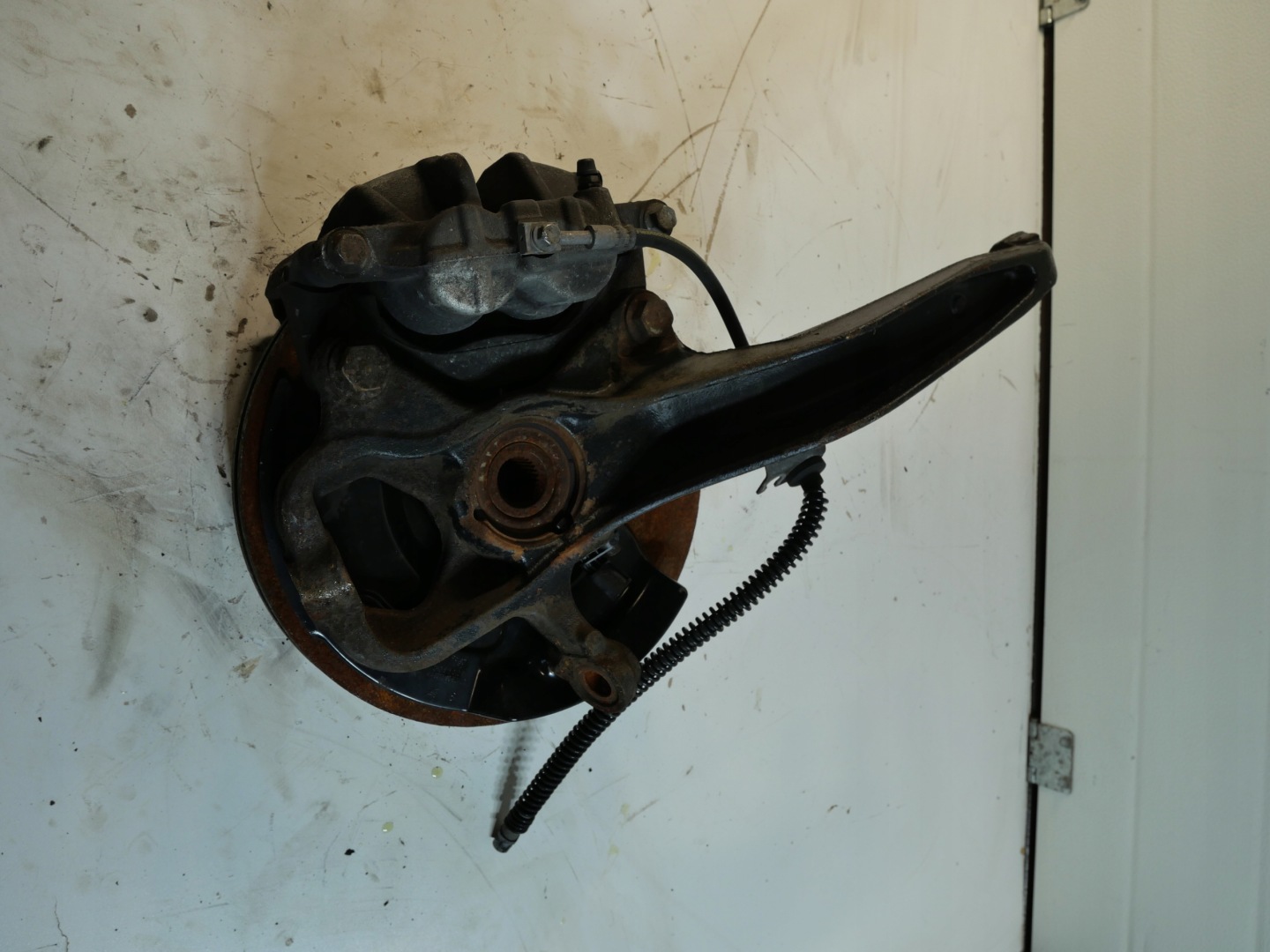 VW AMAROK swing right front 2H6407258
