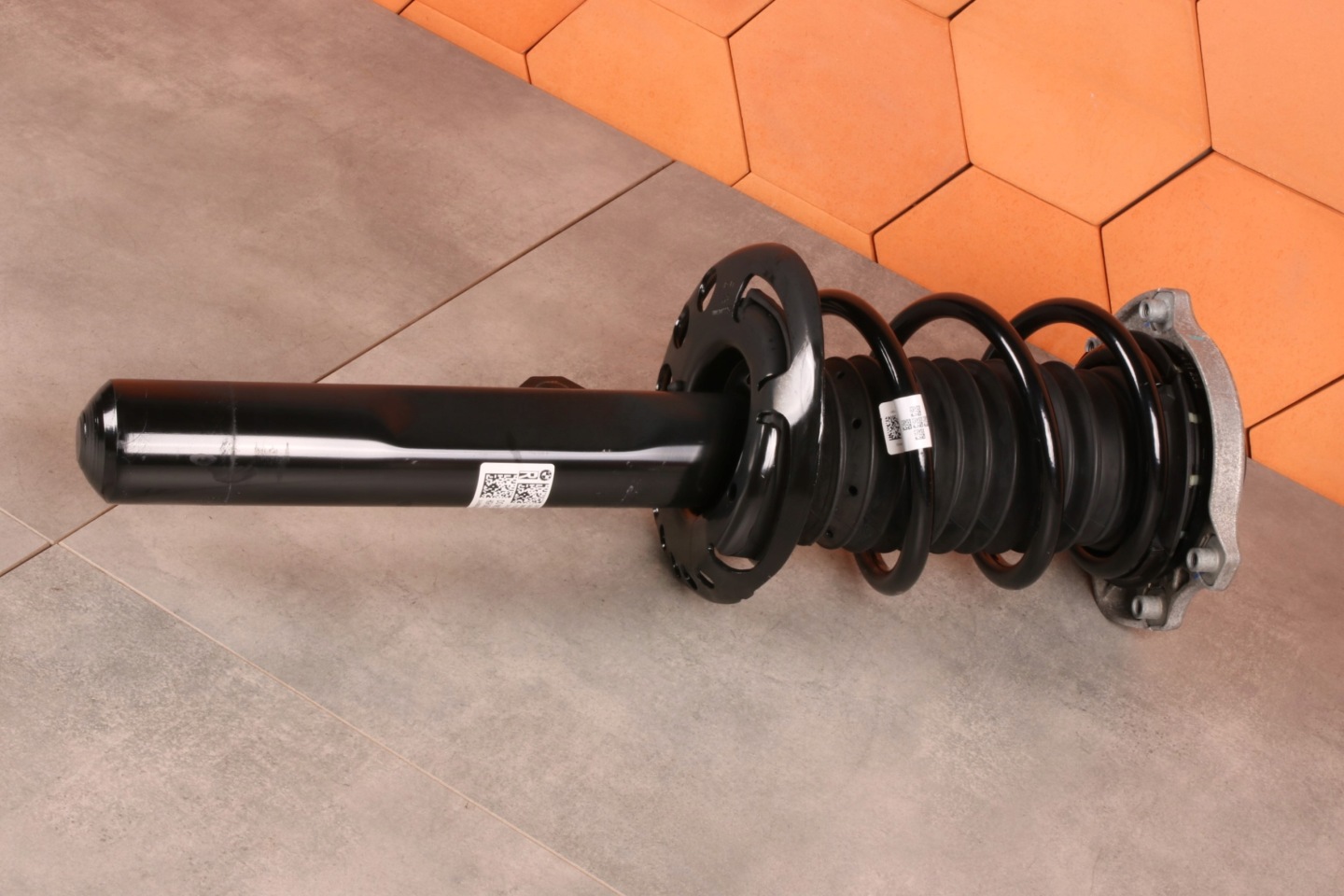 BMW 2' F74 216 218 220 shock absorber right front front 5A34C42 3674 km !!!