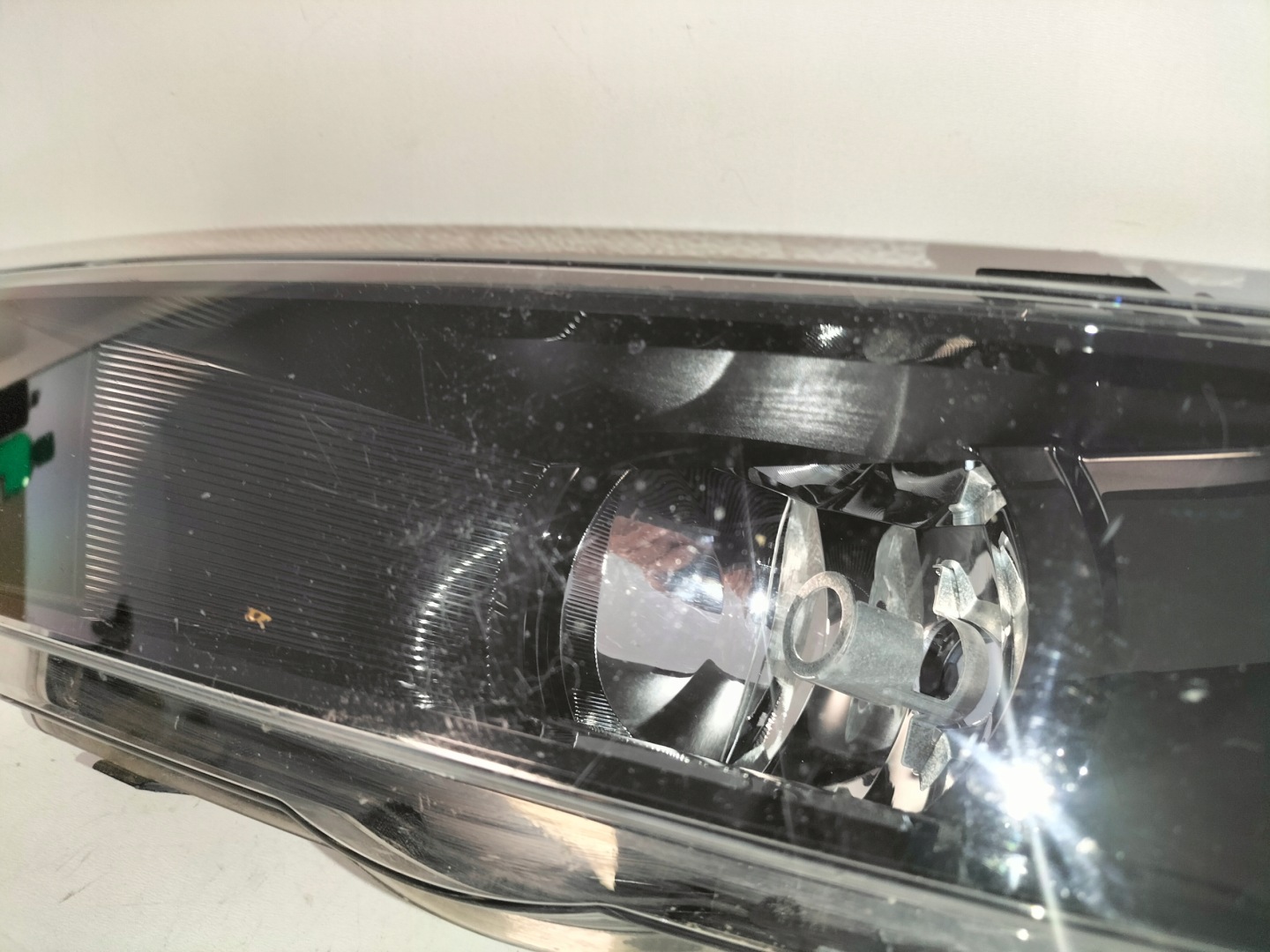 fog light light left SKODA RAPID 12