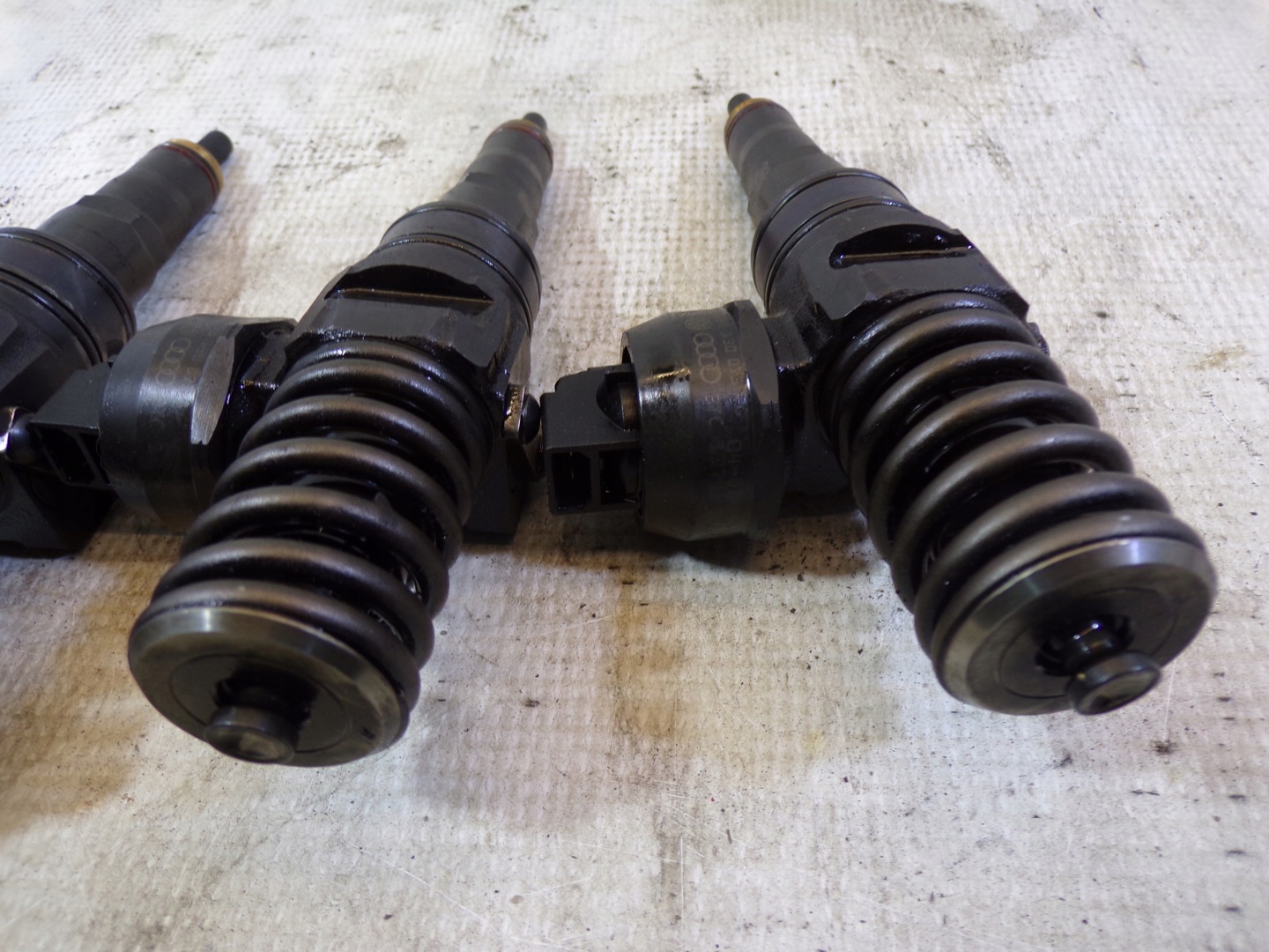 Injecteurs Injecteurs Injecteurs 1.9 TDI 038130073AG (6)