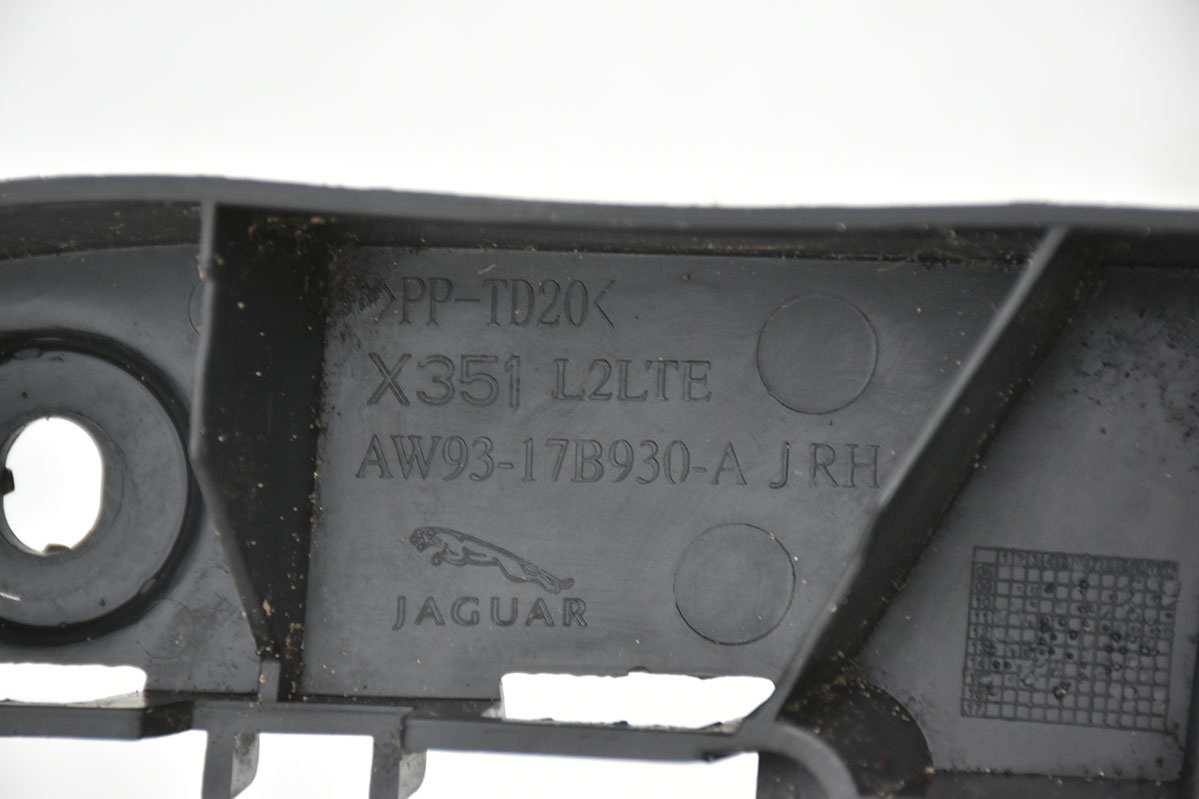 bumper bracket right rear part JAGUAR XJ AW93-17B930-A