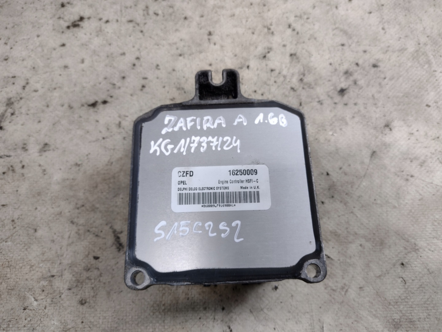 control unit of the engine Opel Zafira A 1,6B 16250009 CZFD