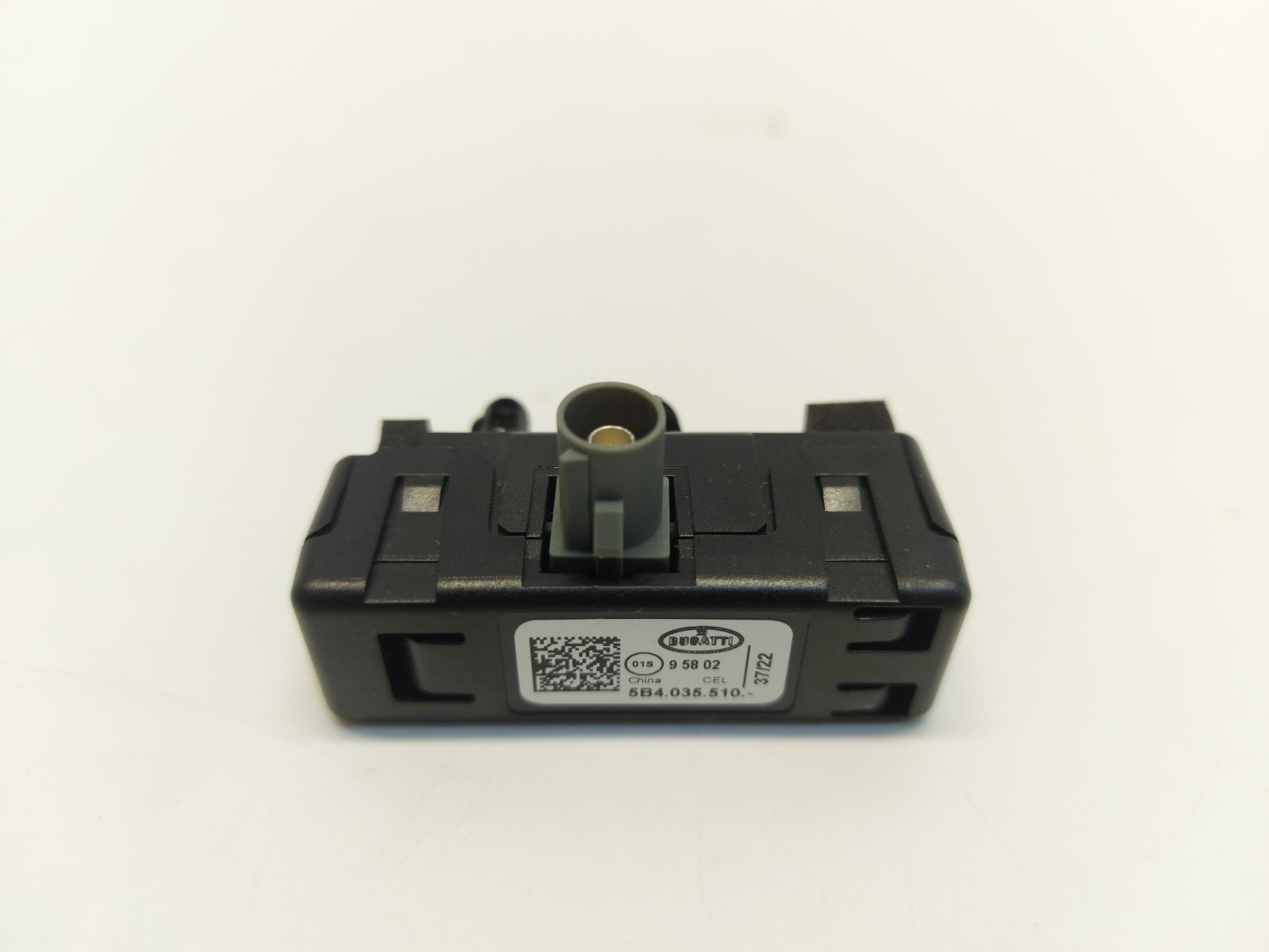 Porsche Taycan 4S 9J1 2022r antenna module amplifier 5b4035510