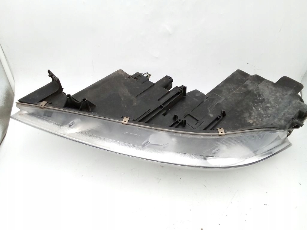 Mazda 6 and 1 GG light right front front TYC 20-A329