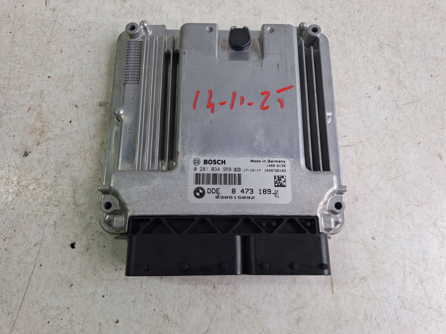 BMW computer control unit of the engine 2081034958 BOSCH 8473189-01