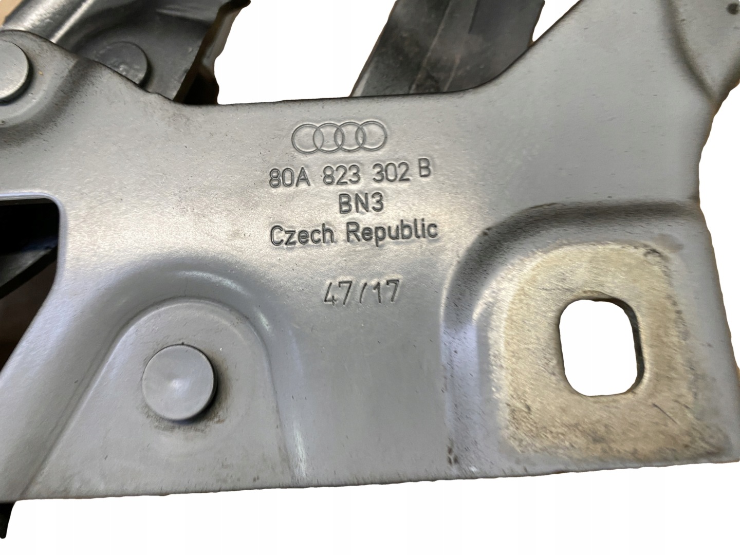 AUDI Q5 80A hinges NABOJE bonnets 80A823301B LX7L