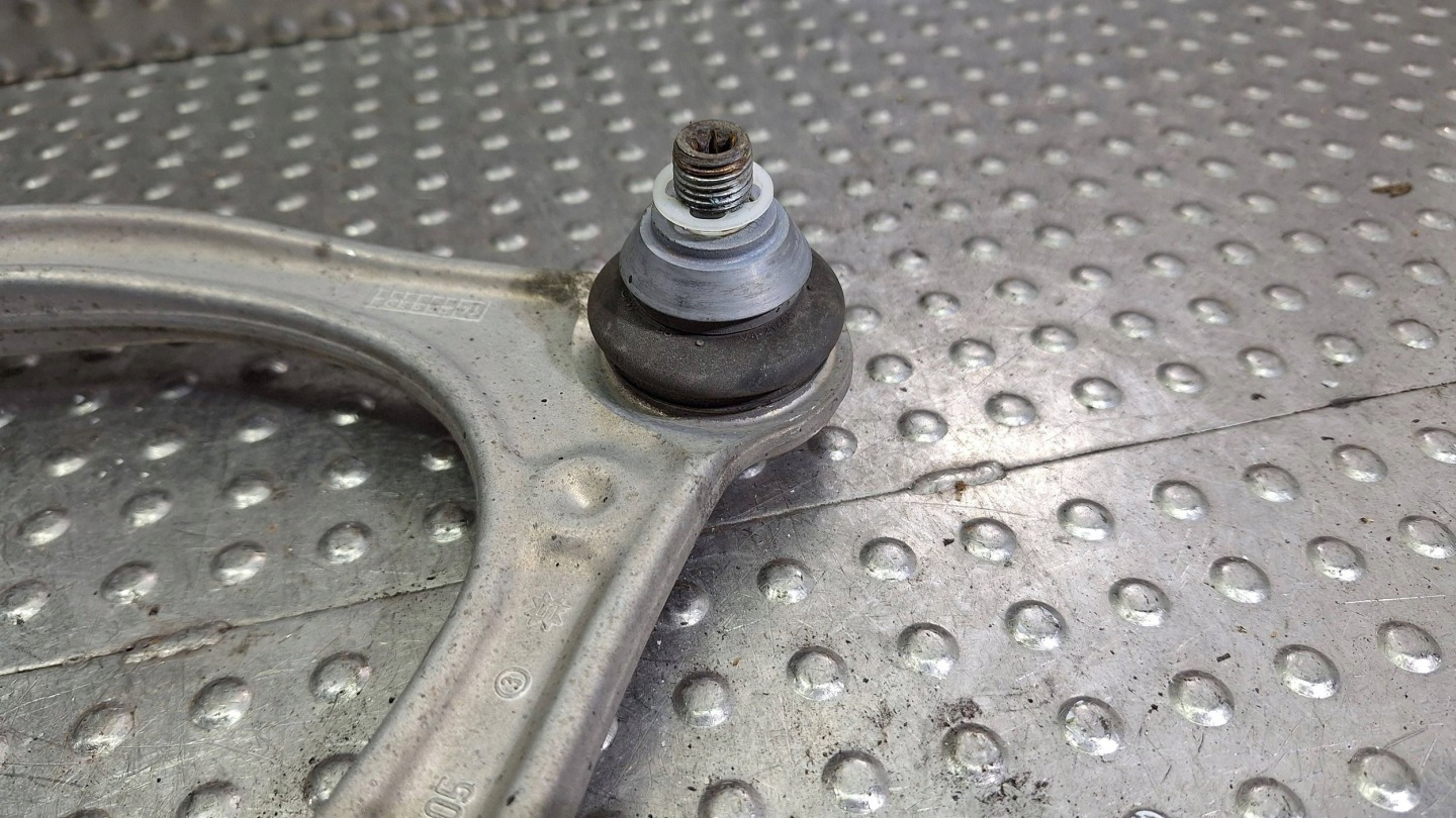 arm right front upper MERCEDES C-KLASA W205
