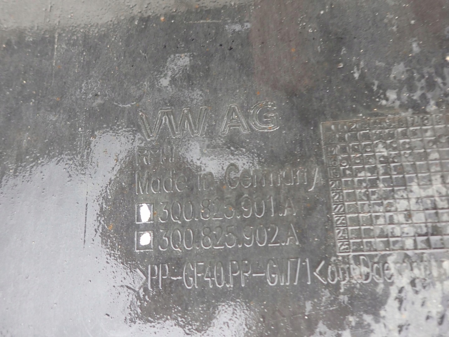 VW PASSSAT B8 8Q0 14-21 cover cover below engine