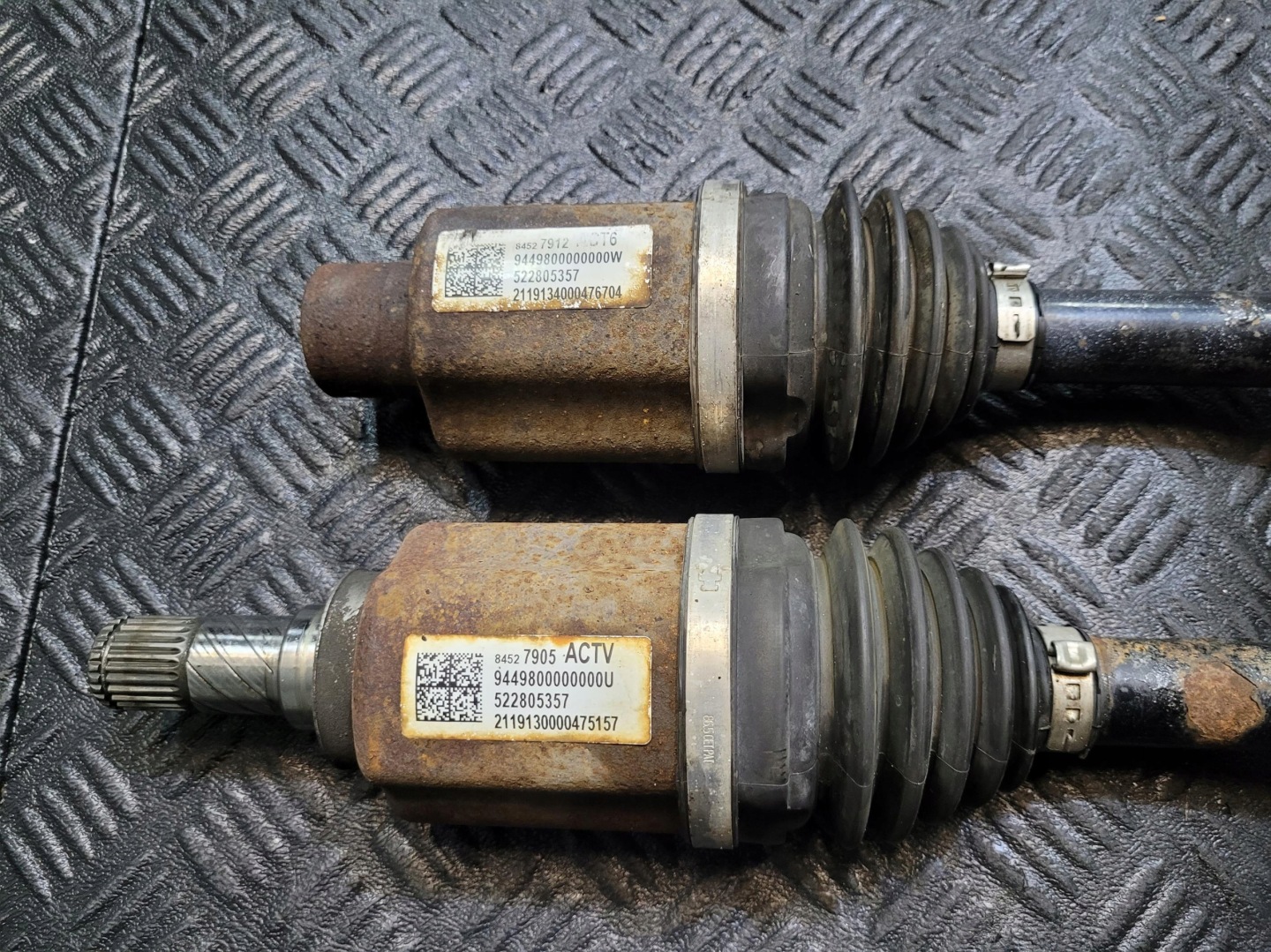 semi-axis front left front left 84527905 OPEL INSIGNIA B 1.6 D CDTI