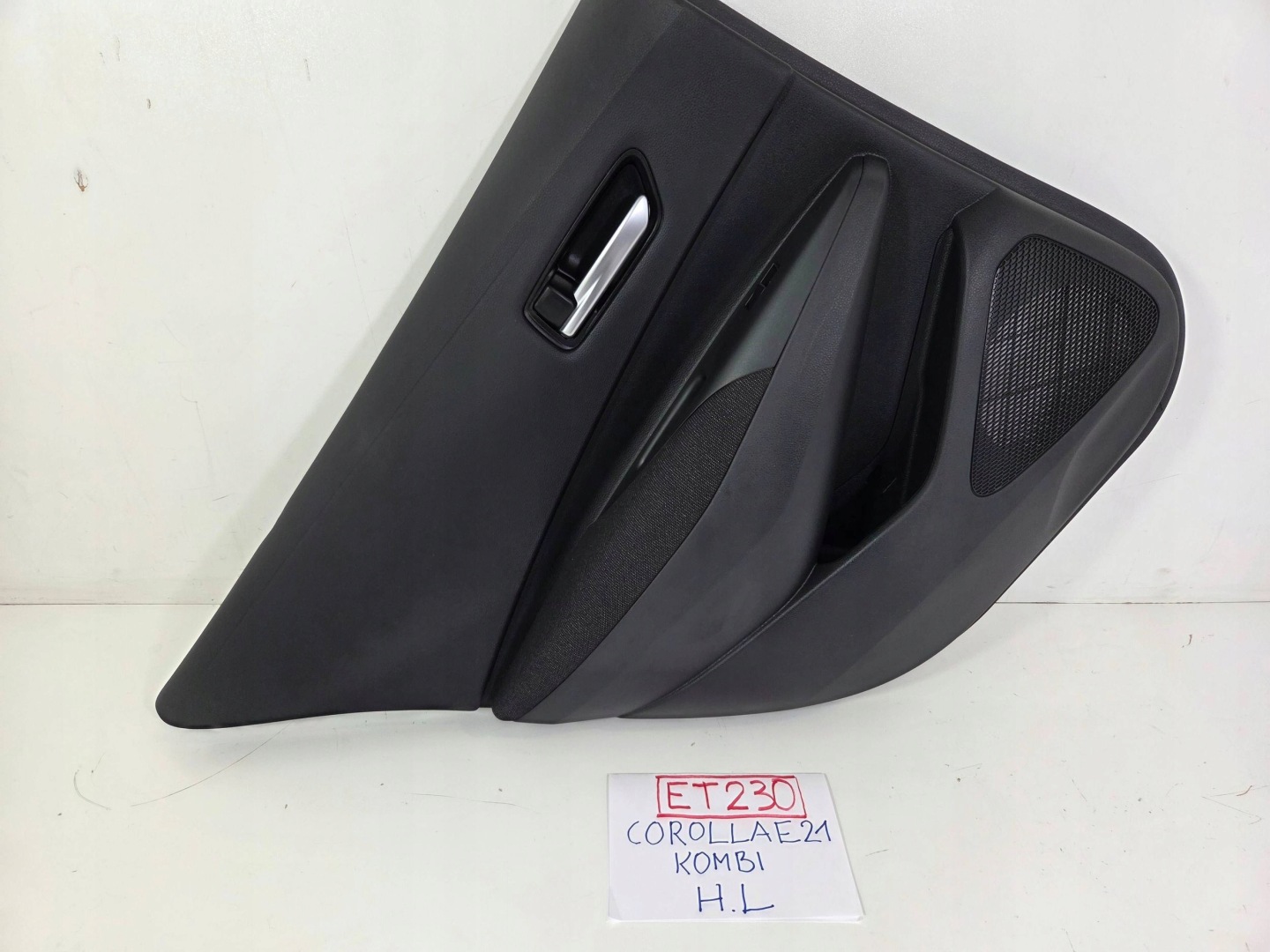Toyota Corolla E210 E21 side rear left Kombi 6761402700 (ET230)