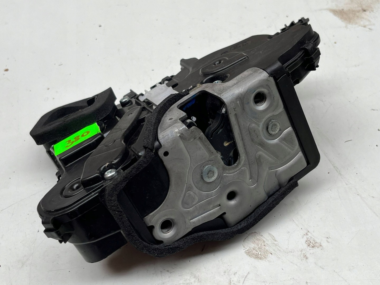 VOLKSWAGEN T-ROC lock door left front 3J1837015A @M