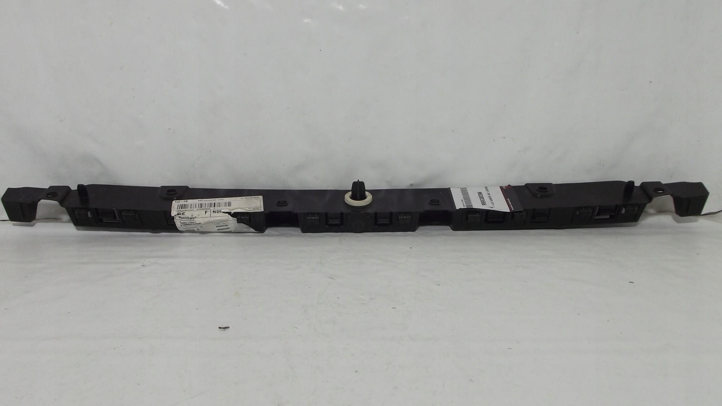 Renault Captur II bumper bracket rear part 850423868R
