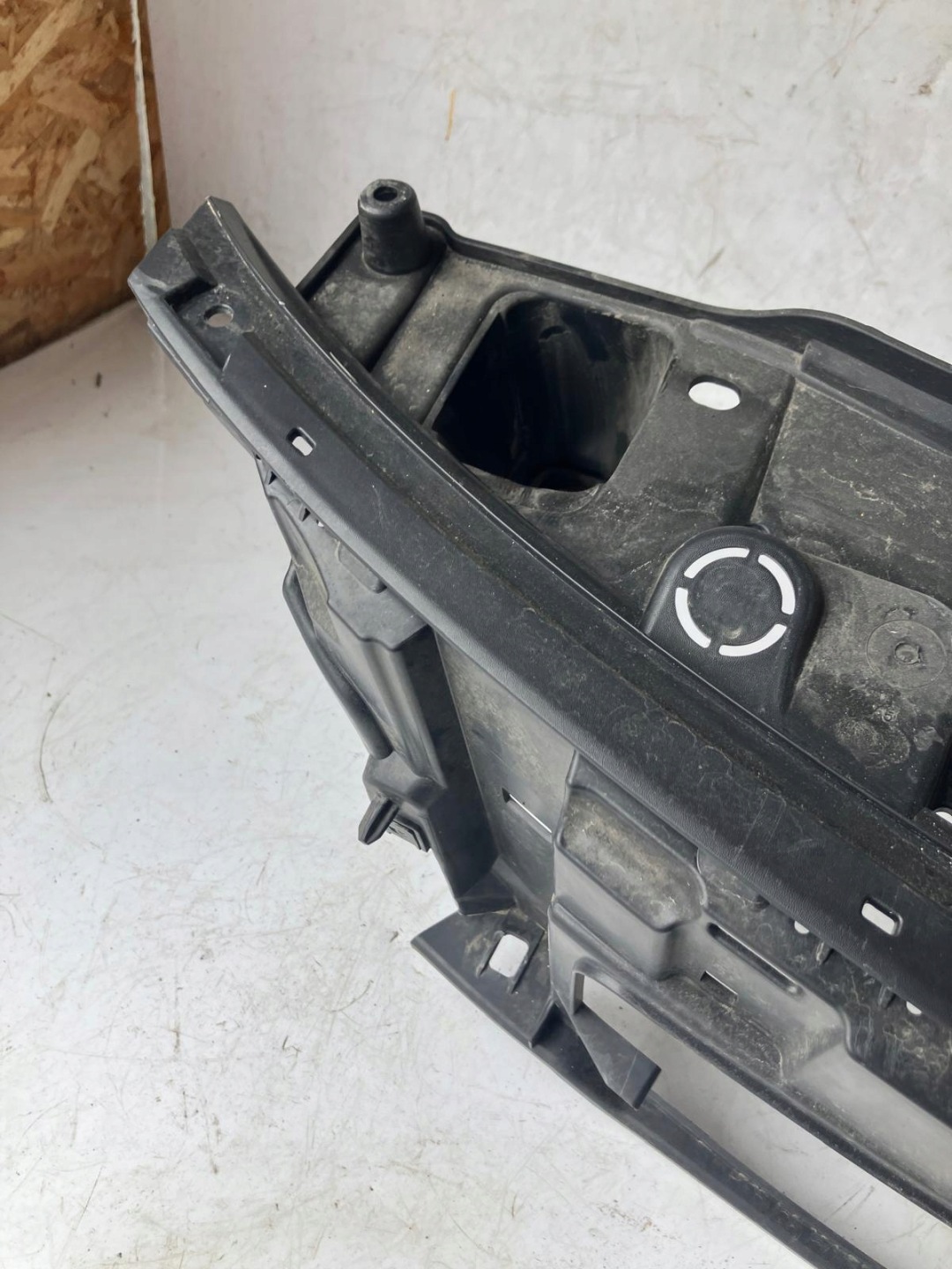 pillar upper iron support CITROEN C4 PICASSO II 9676051877
