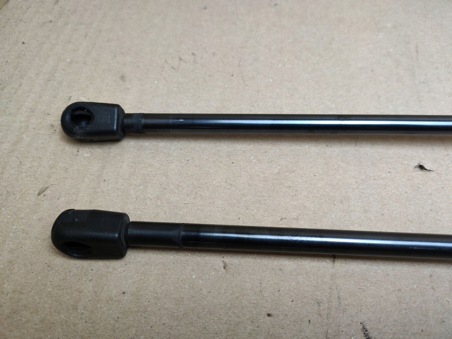 damper bonnet boot Ford Escape 3 C520 facelift 2017 GJ54-S406A10-AB