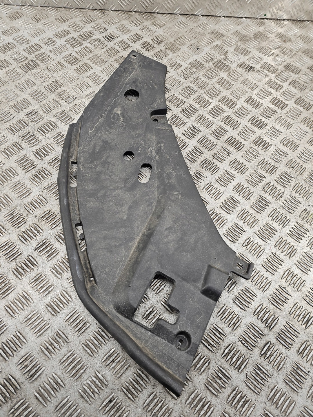 VOLVO S90 V90 kryt stěny předního 31386869 pravá