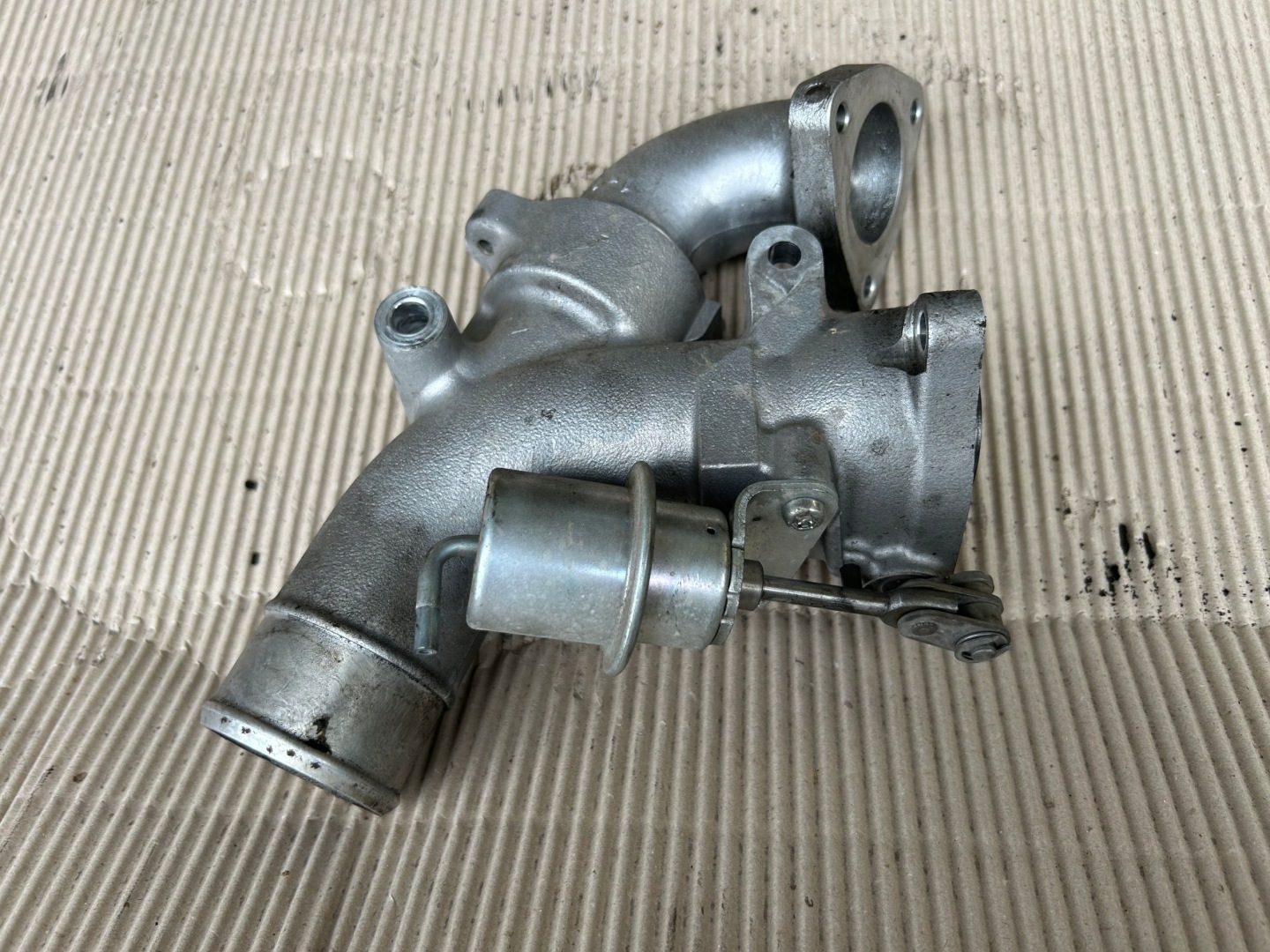 ISUZU D-MAX II 2,5 D throttle flap