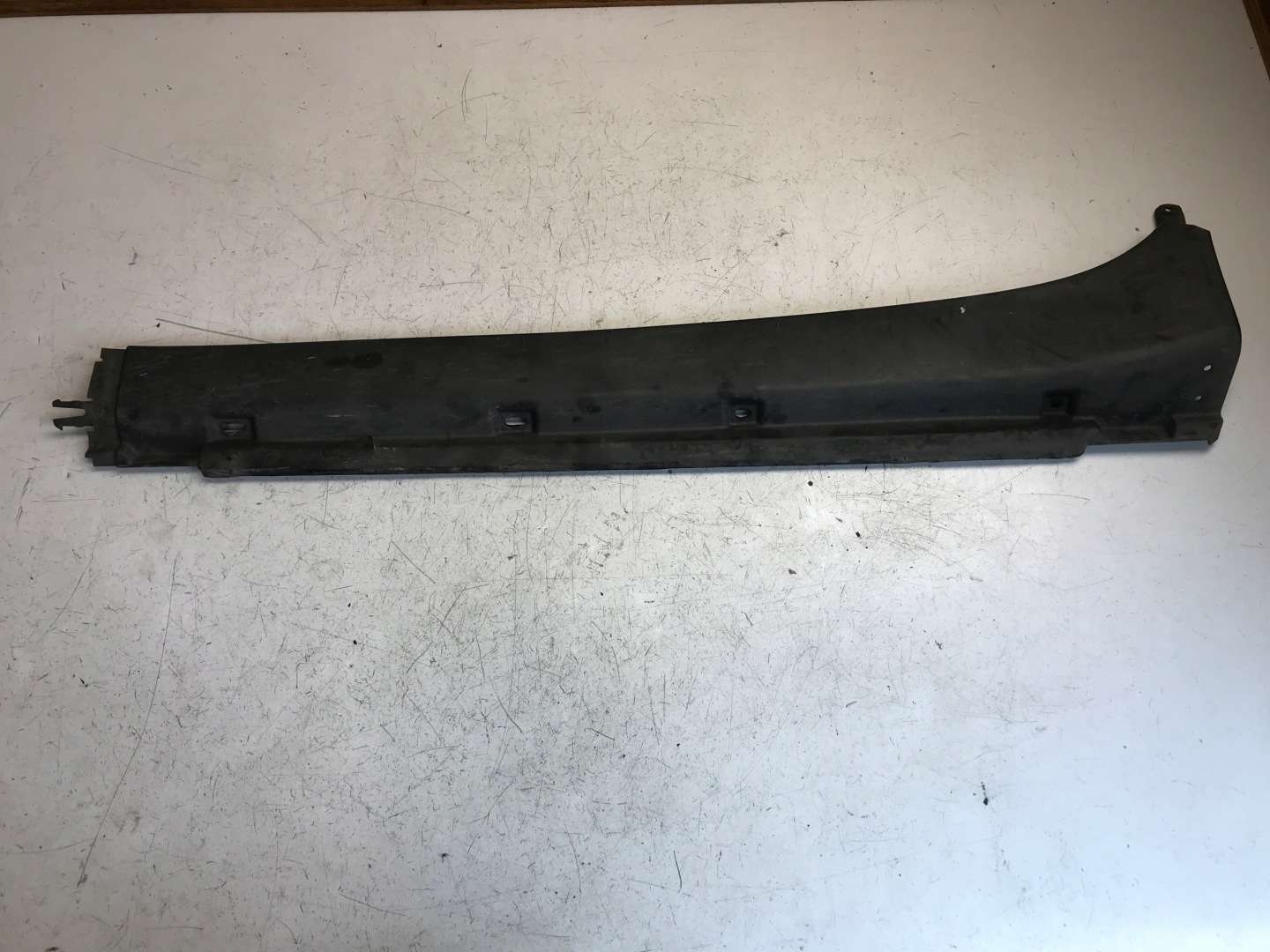 lišta kryt PRAHU levá SMART FORTWO a 0000885