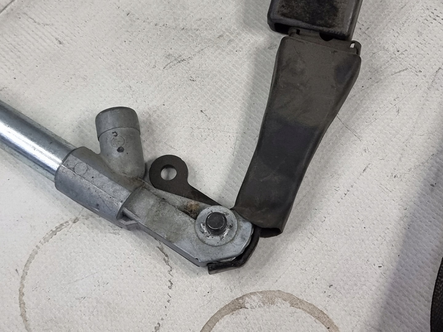 tension belt safety right front OE 3063932AA OPEL INSIGNIA A