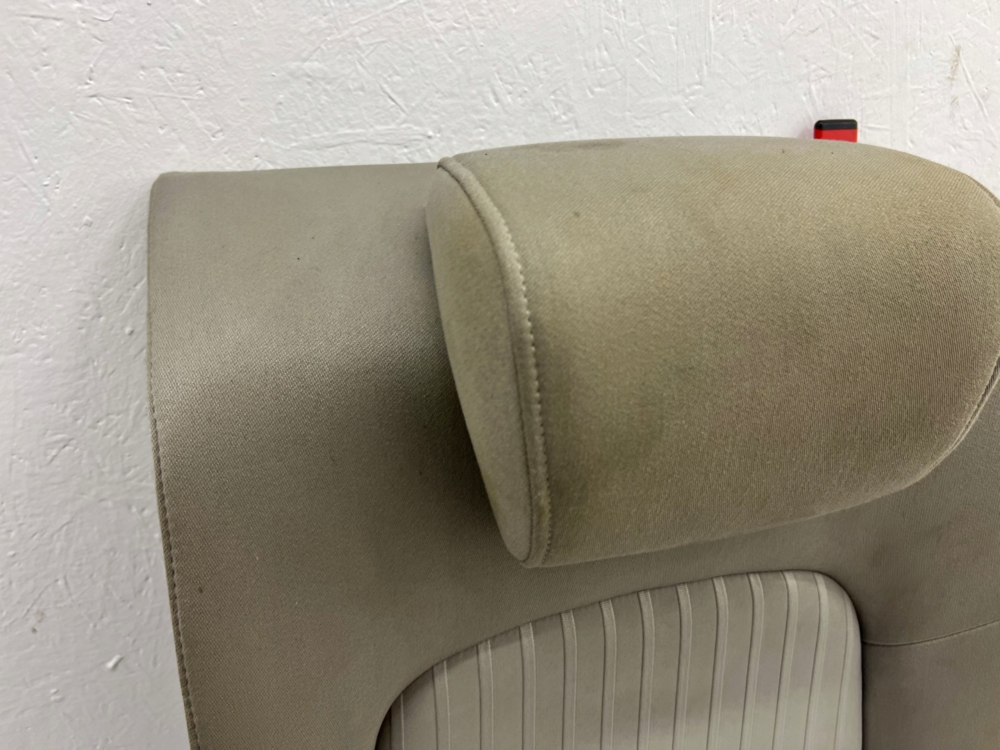 OPARCIE SITZ KANAPY - links heck / AUDI A4 B8 - Sedan /