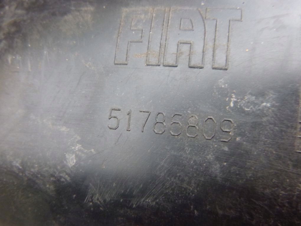 FIAT 500 LIFT ABARTH mudguard right rear.