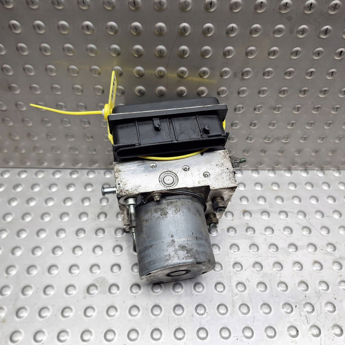 pump control unit ABS 0265234281 47660BC000 NISSAN MICRA K12