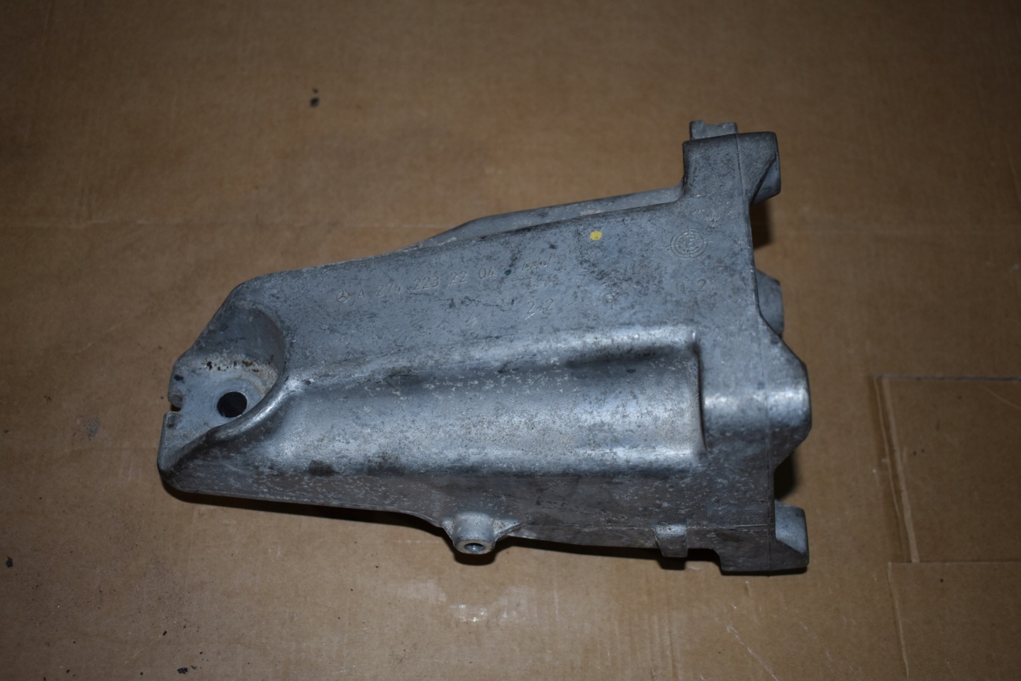 IDEALNA engine mount right MERCEDES W205 W213 W253 1