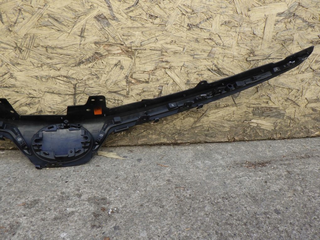 TOYOTA COROLLA E21 Berline 18- Grille